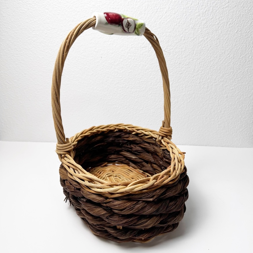 Vintage Apple Hand Painted Handle Basket